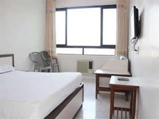 Hotel Madhuban 马哈巴莱斯赫瓦尔 外观 照片